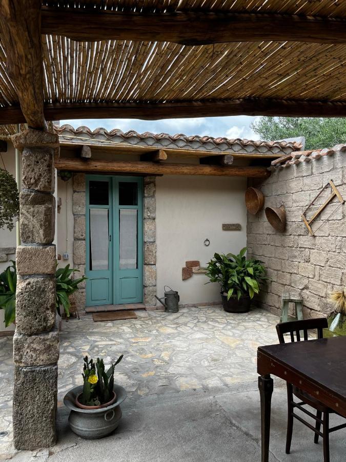Gasthaus Graziosa Stanza Campidanese Su Terzu Oristano Exterior foto