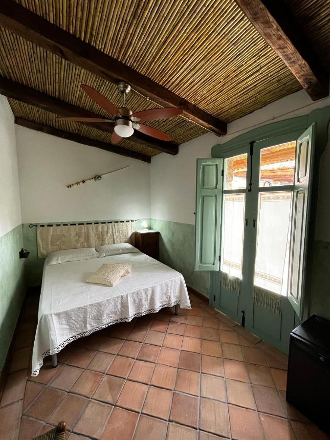 Gasthaus Graziosa Stanza Campidanese Su Terzu Oristano Exterior foto